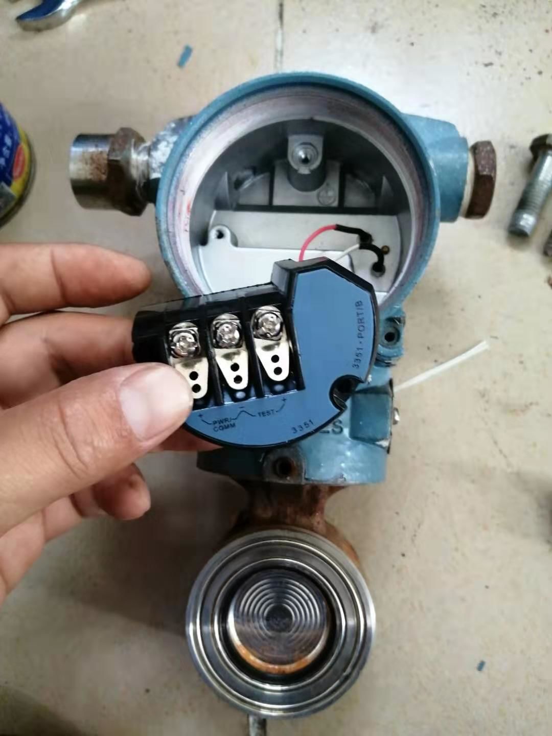 電容差壓午夜香蕉视频拆卸查看內部結構