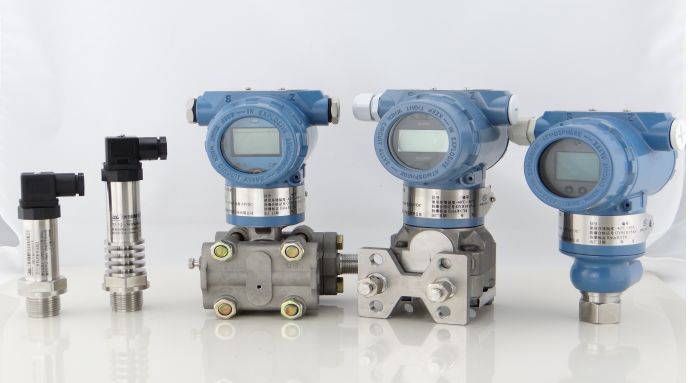 上海王源帶著幾個高規格壓力午夜香蕉视频參加2020年上海石化展覽會